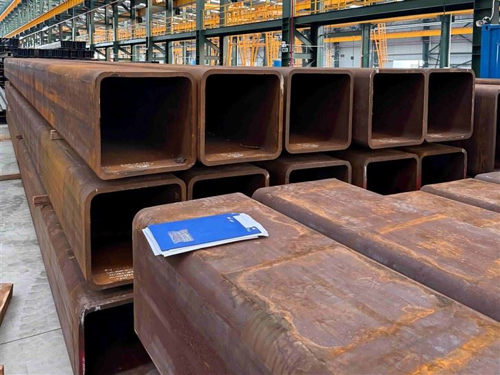 Tubo de acero rectangular laminado en caliente